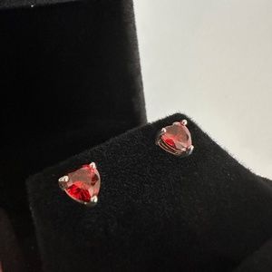 ❤️ Heart Garnet Silver 925 Studs
